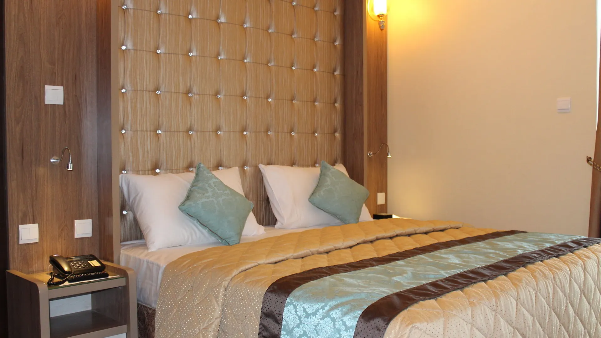 Naif Fort Hotel Dubai