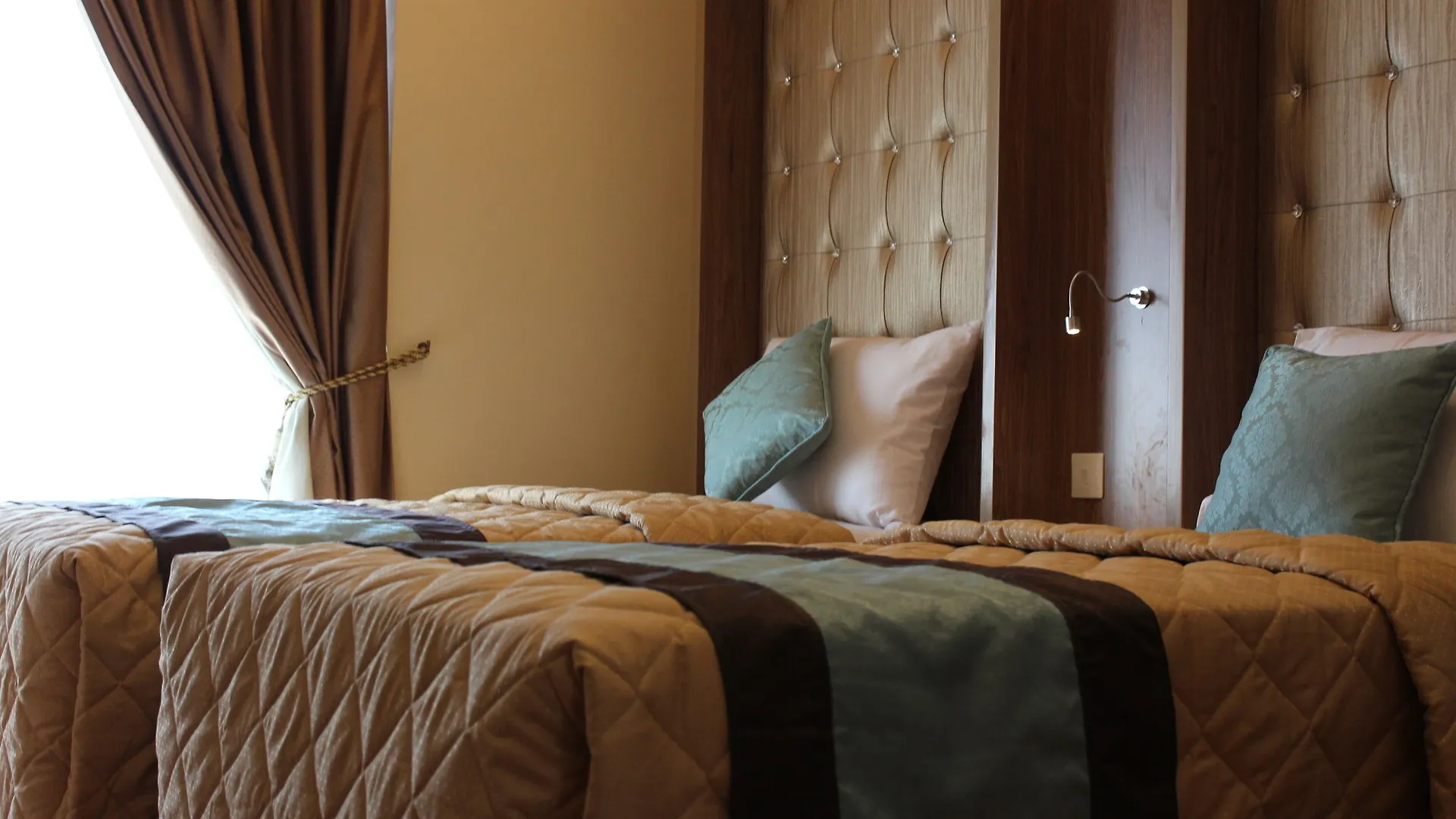 Naif Fort Hotel Dubai